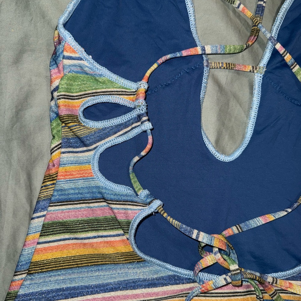 Becca East Village Printed Plunge One-Piece Swimsuit - Madison Southern Charm - Picture 9 of 11